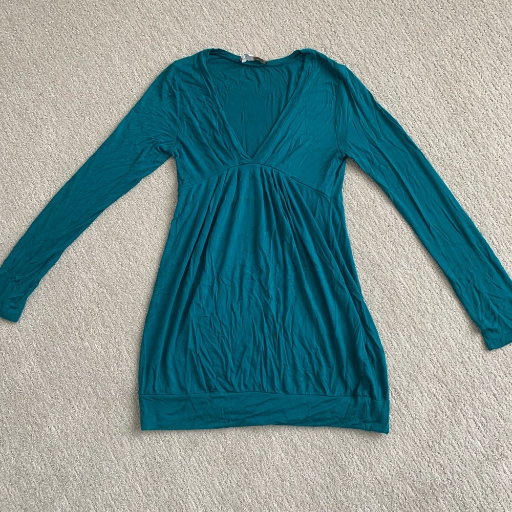 Deep V short turquoise dress w/ long sleeves